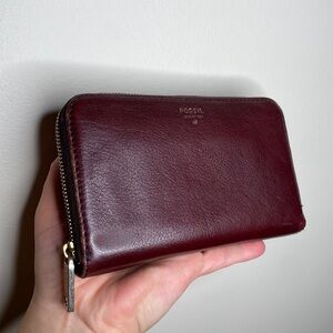 Fossil Leather Zip Wallet